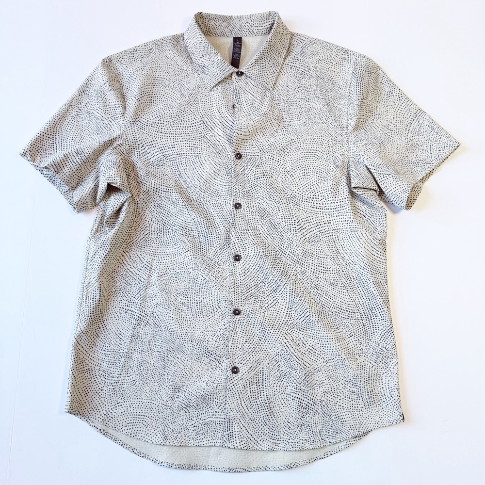 Lululemon Airing Easy Short Sleeve Buttondown
Spirited Silverstone True Navy L